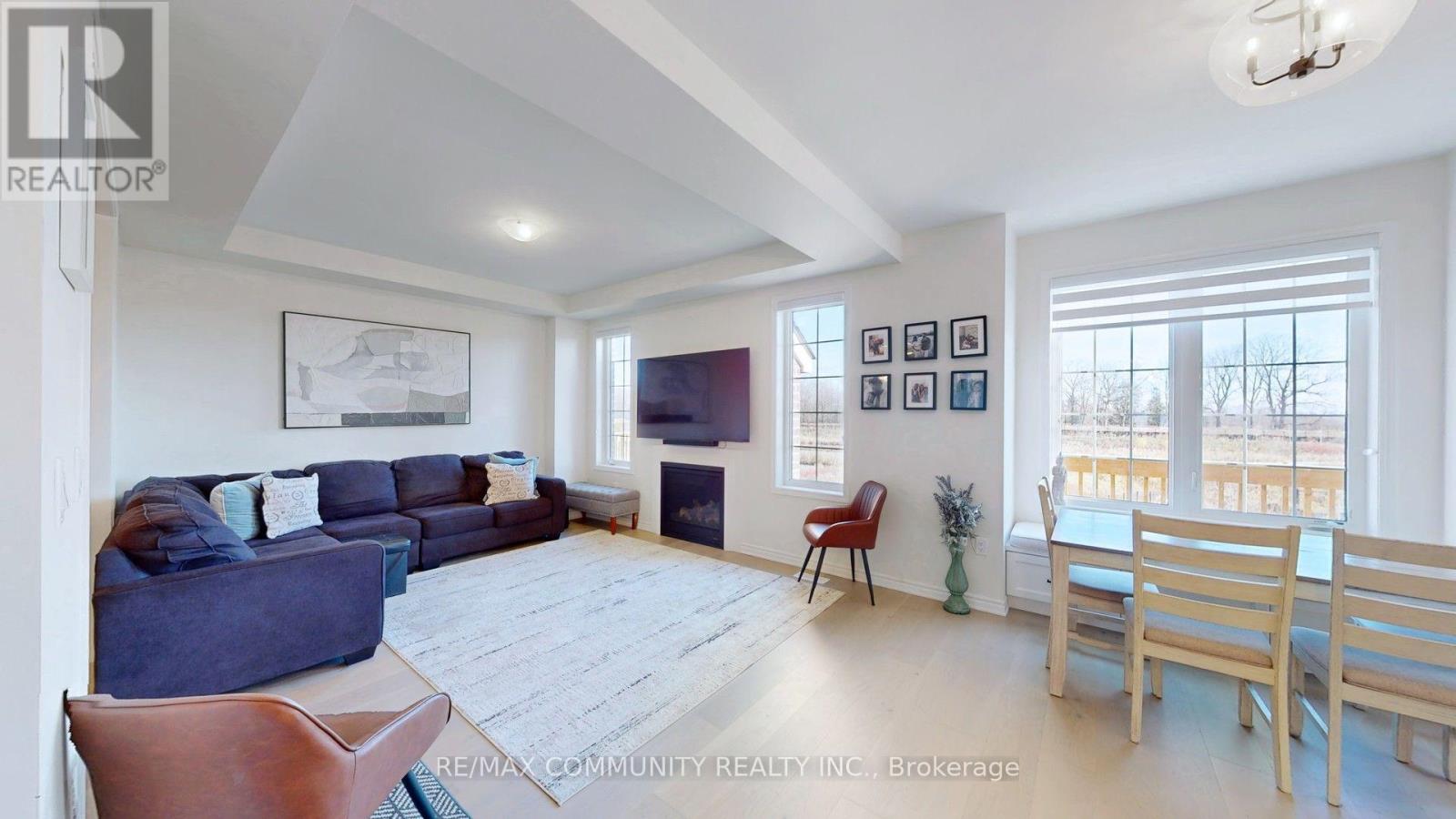 3279 Turnstone Boulevard Property Photo 2
