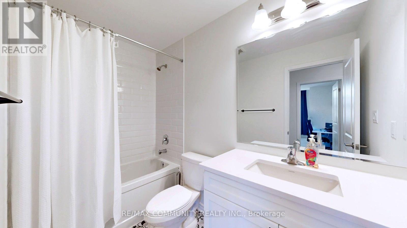 3279 Turnstone Boulevard Property Photo 32