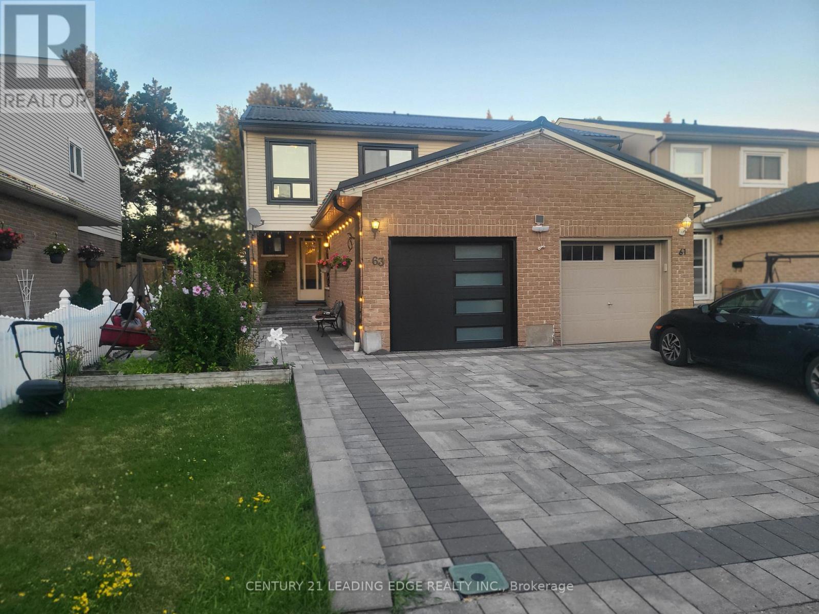 63 Nabob Crescent Property Photo 1