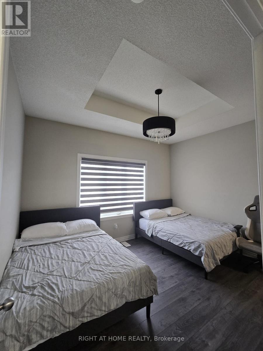 14 Ogston Crescent Property Photo 10