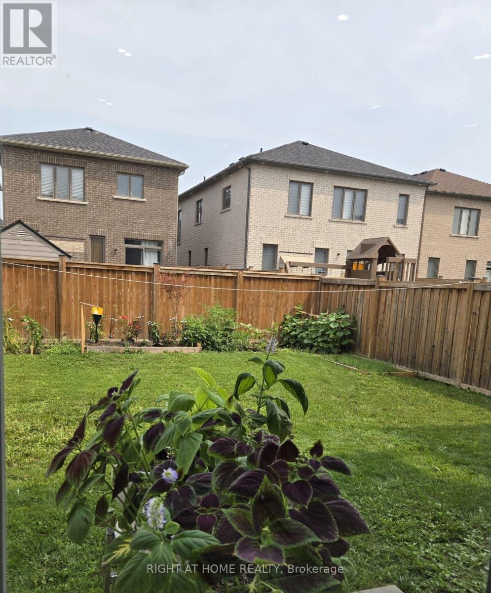14 Ogston Crescent Property Photo 19