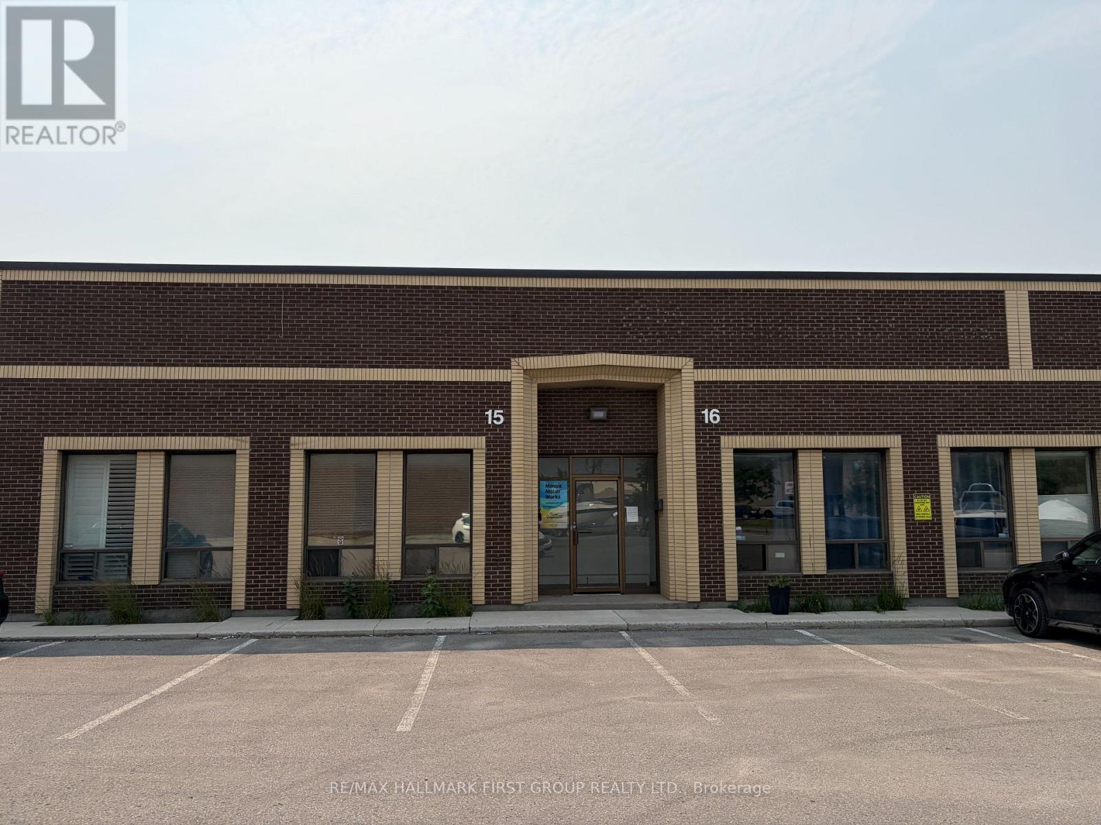 15 - 1750 Plummer Street Property Photo 1
