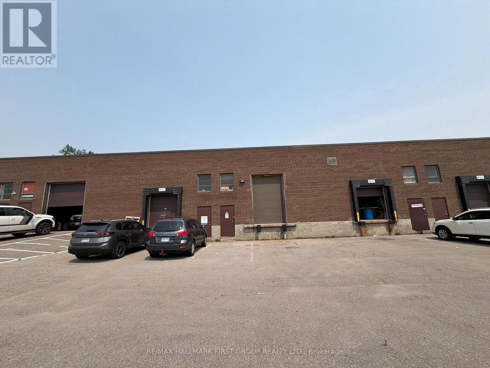 15 - 1750 Plummer Street Property Photo 3