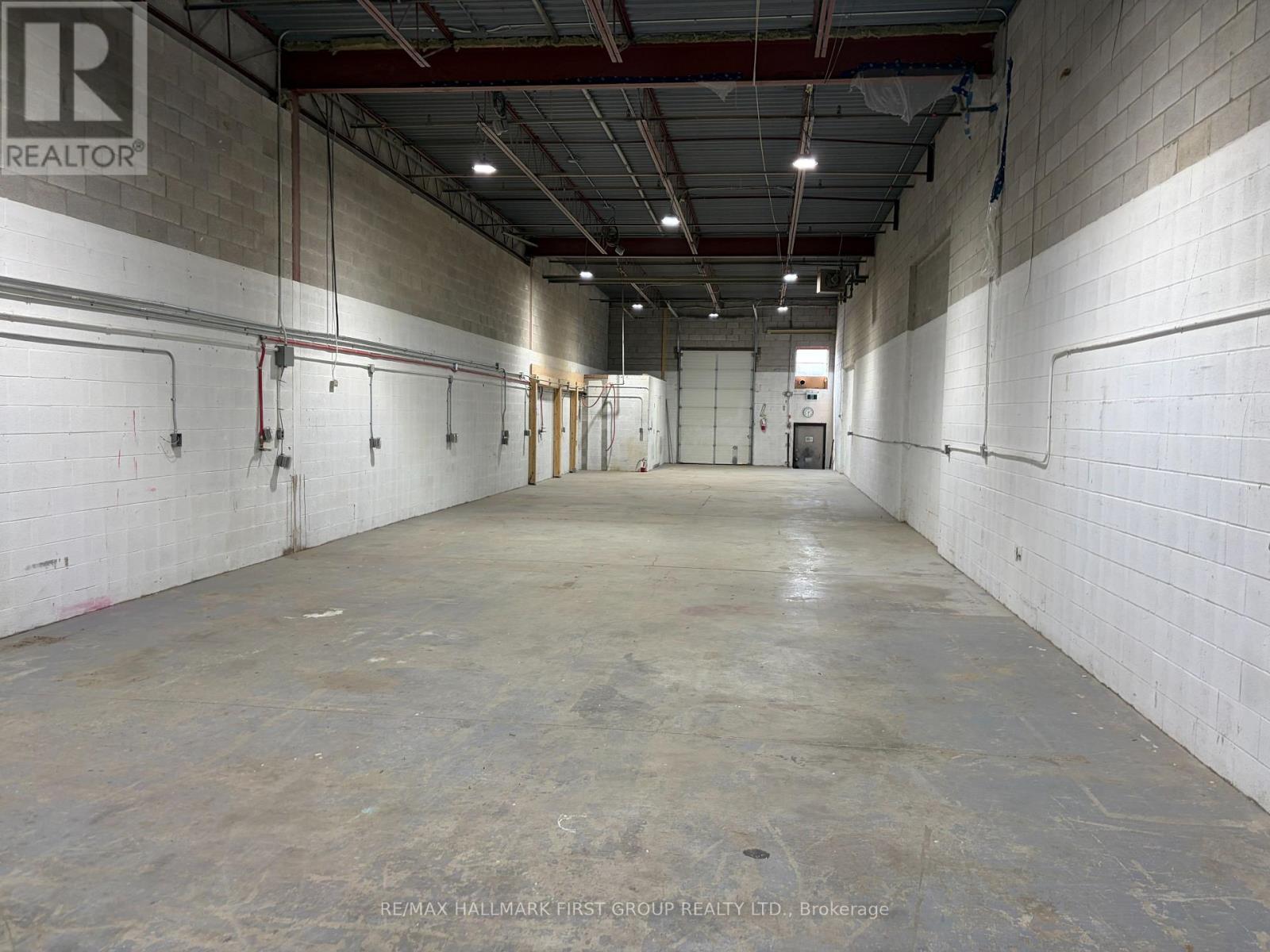 15 - 1750 Plummer Street Property Photo 11