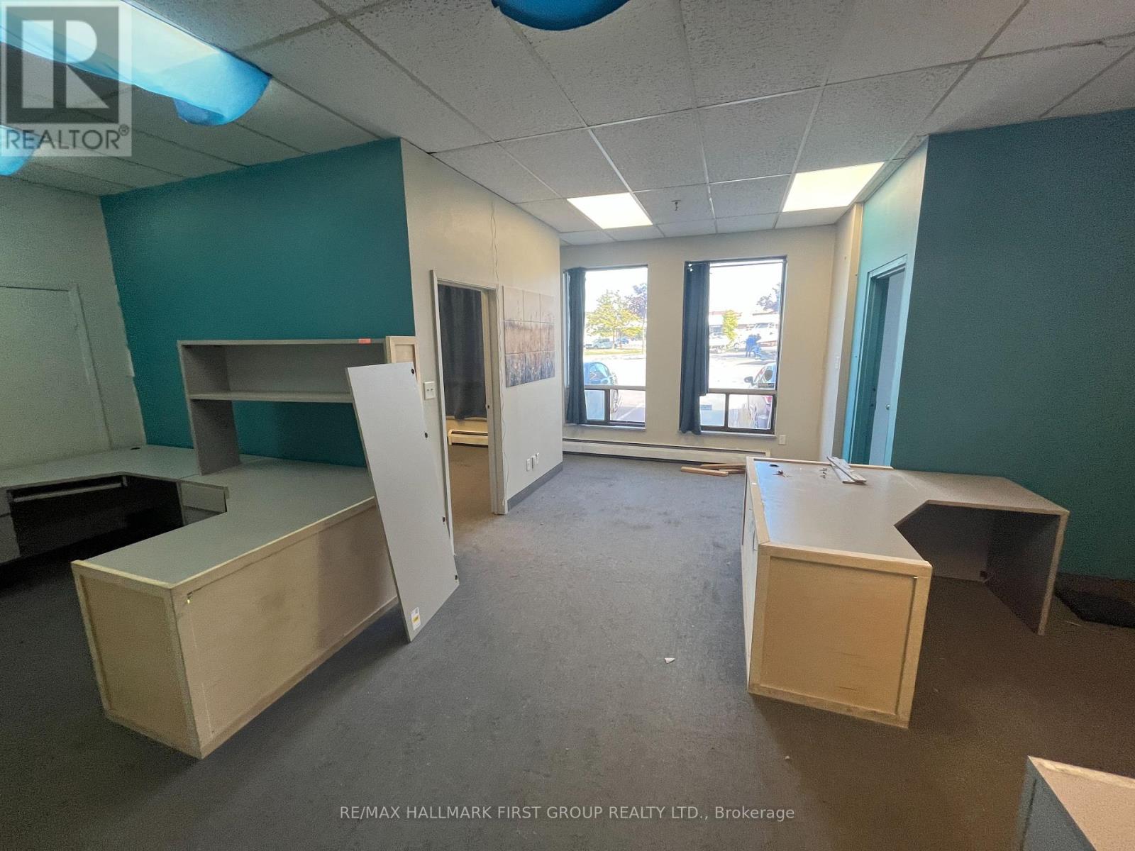 16 - 1750 Plummer Street Property Photo 7