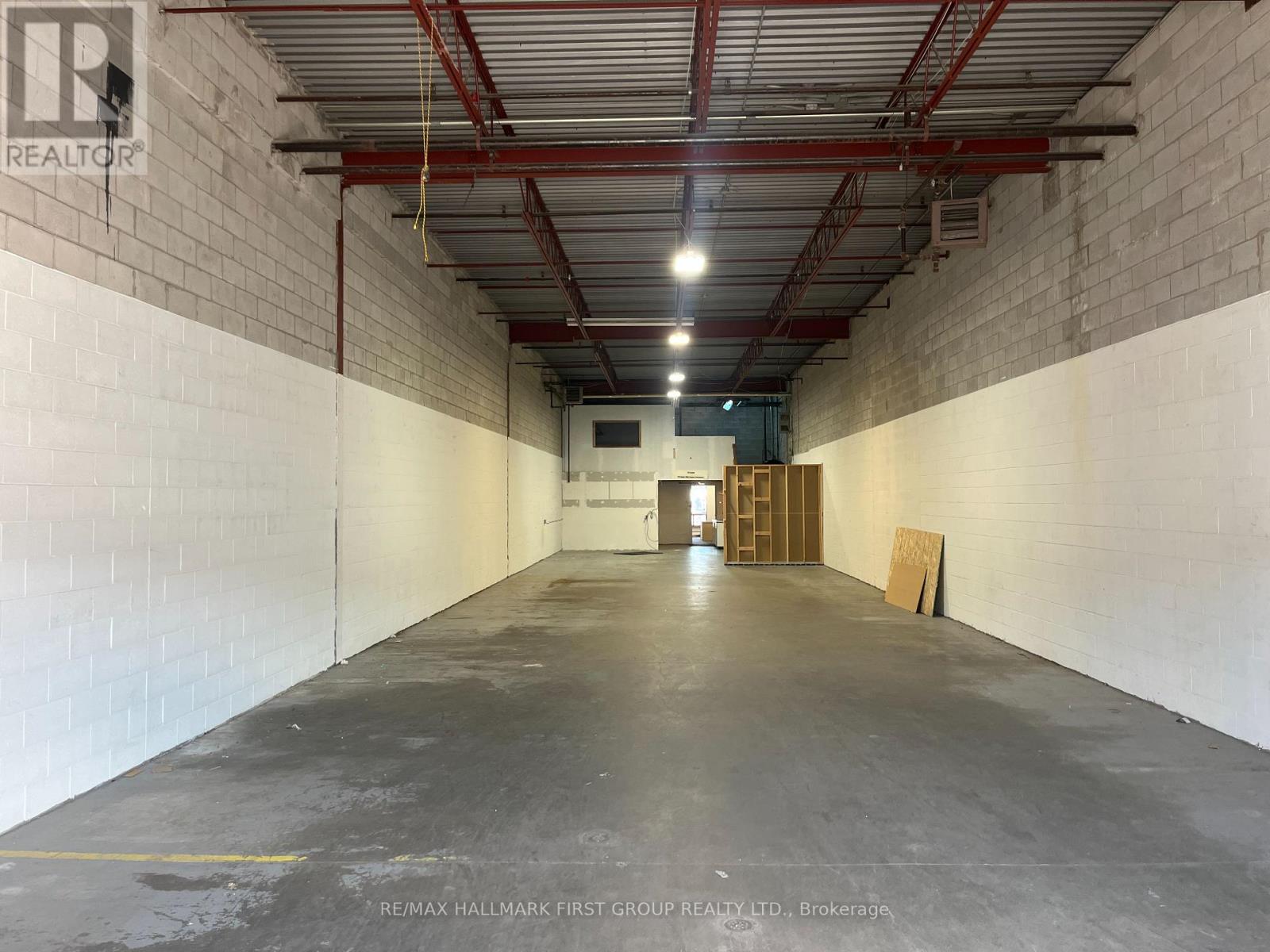 16 - 1750 Plummer Street Property Photo 17