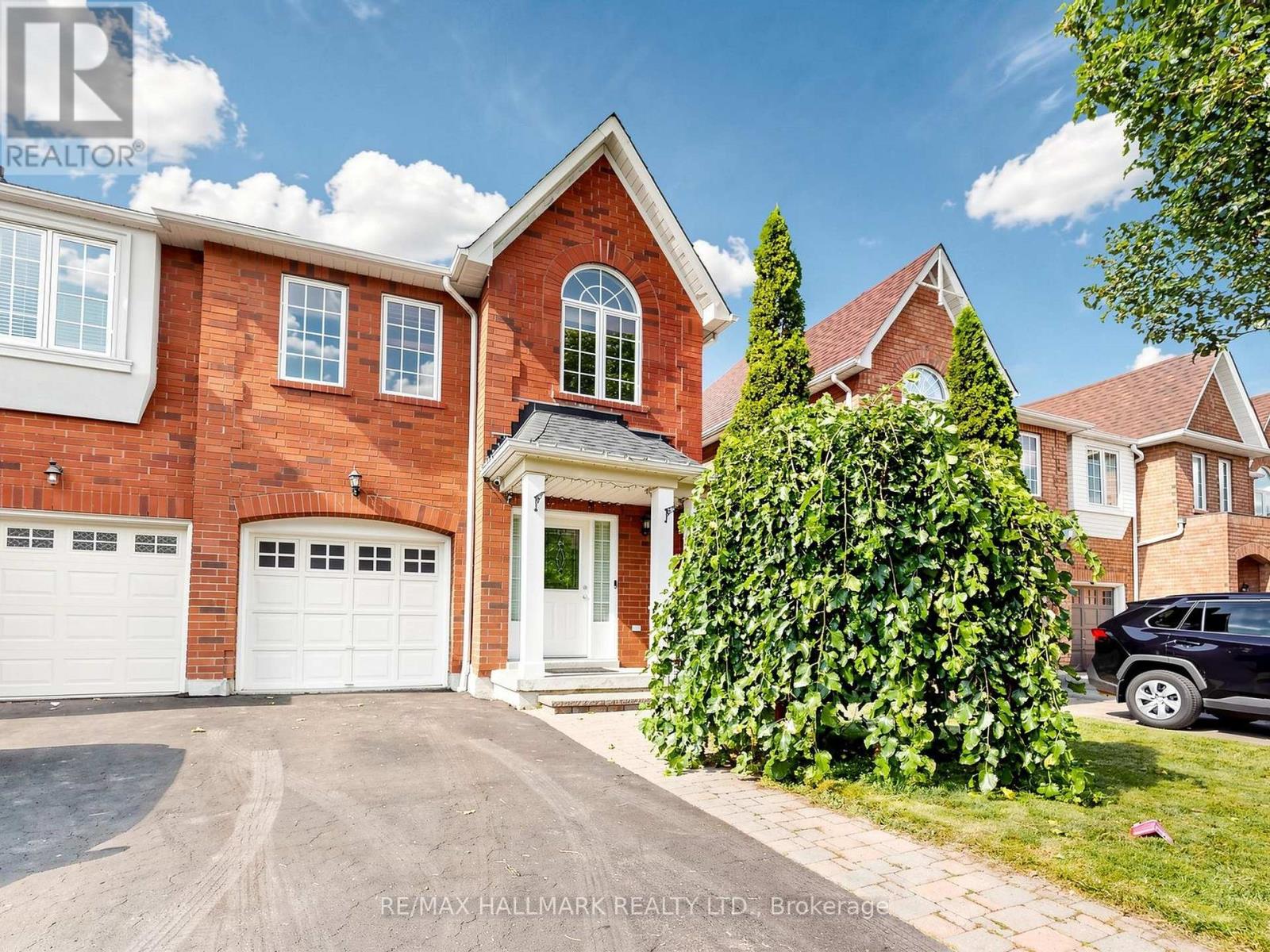 12 Stokely Crescent Property Photo 1