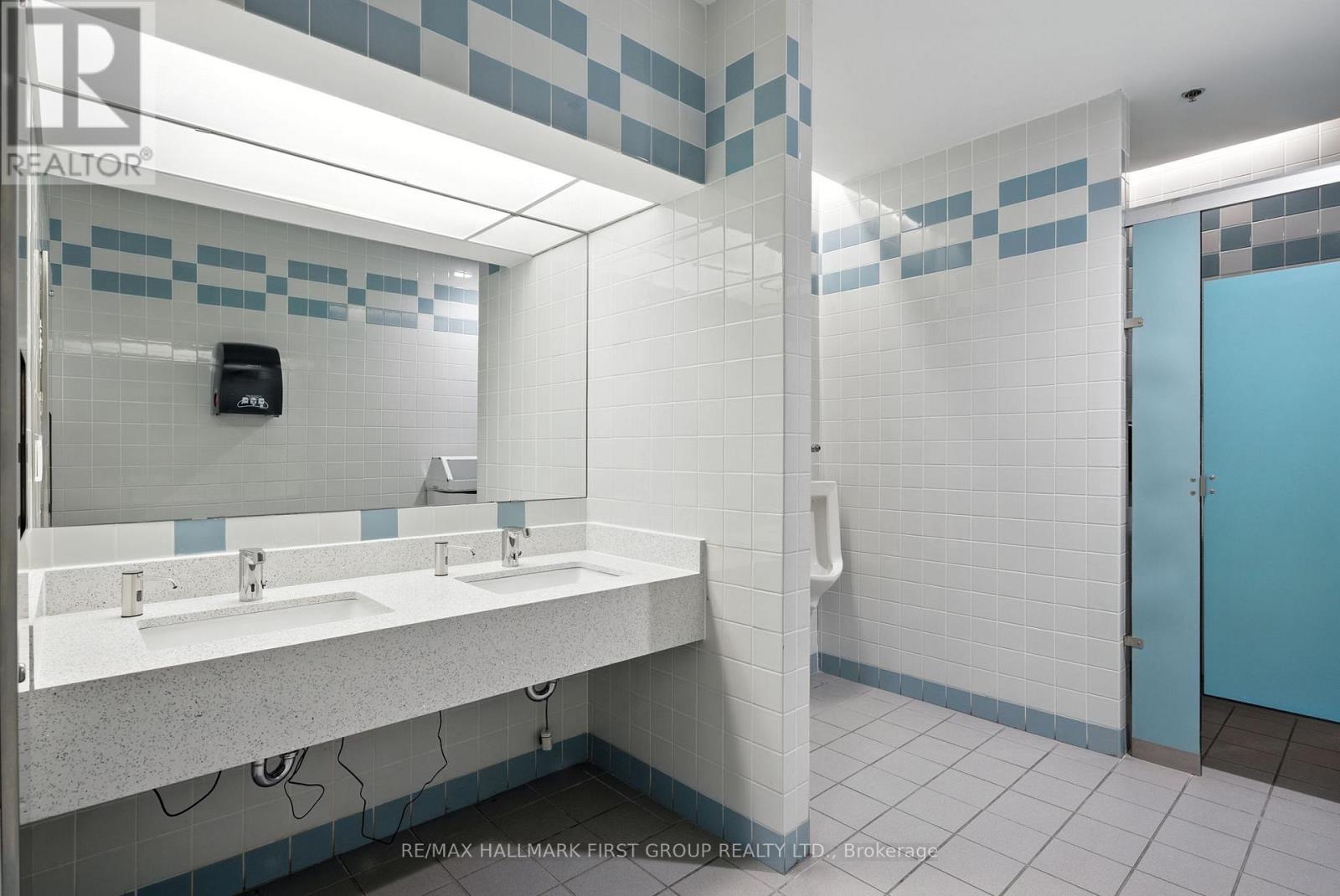 202 - 230 Westney Road S Property Photo 10