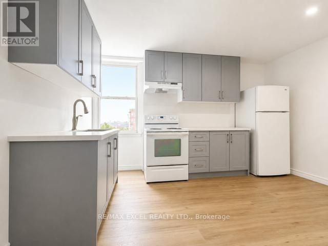 20 King Street E Property Photo 19