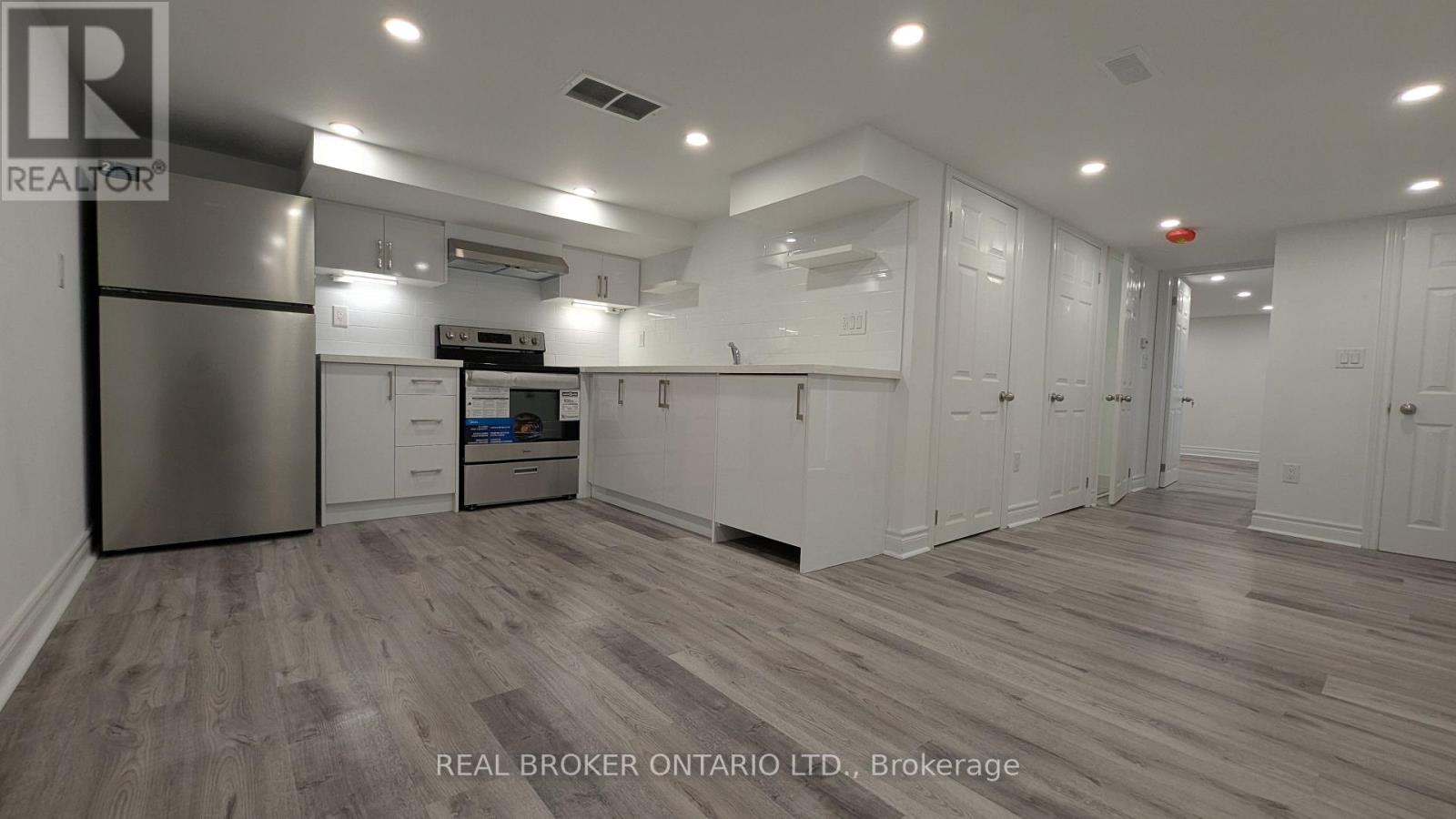 UNIT #4 - 1150 WOODBINE AVENUE