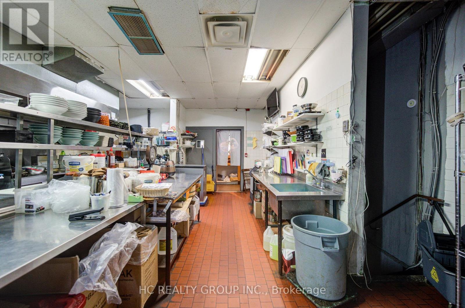 107 Brock Street S Property Photo 16