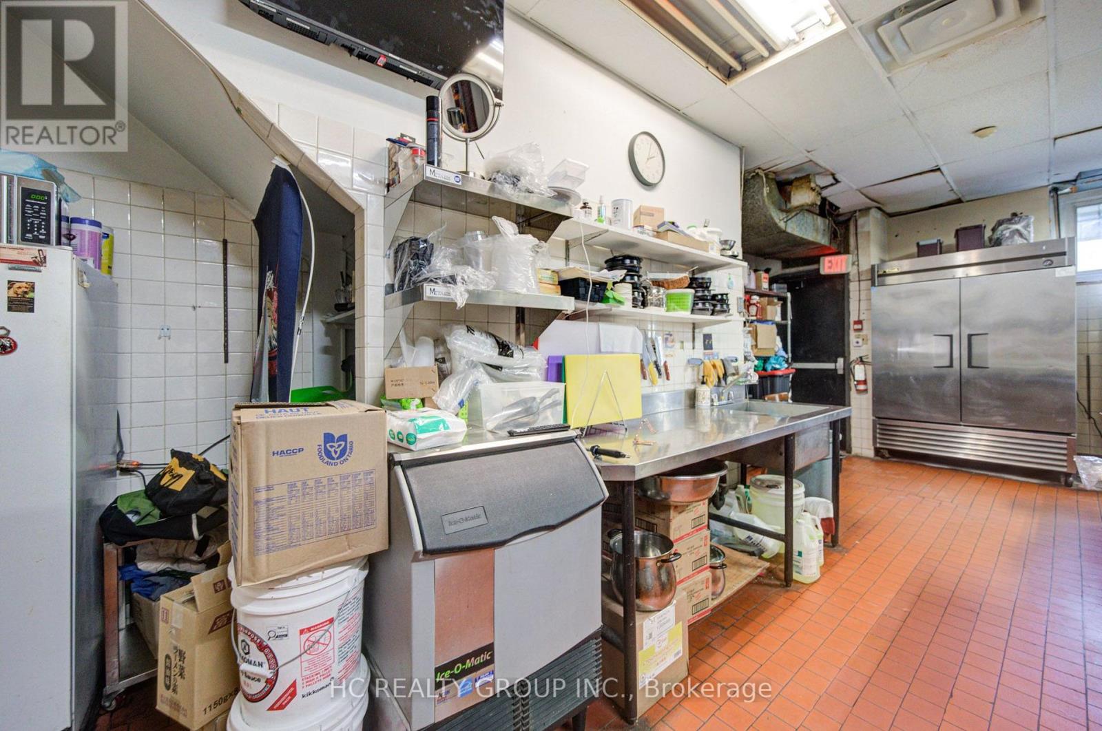 107 Brock Street S Property Photo 18