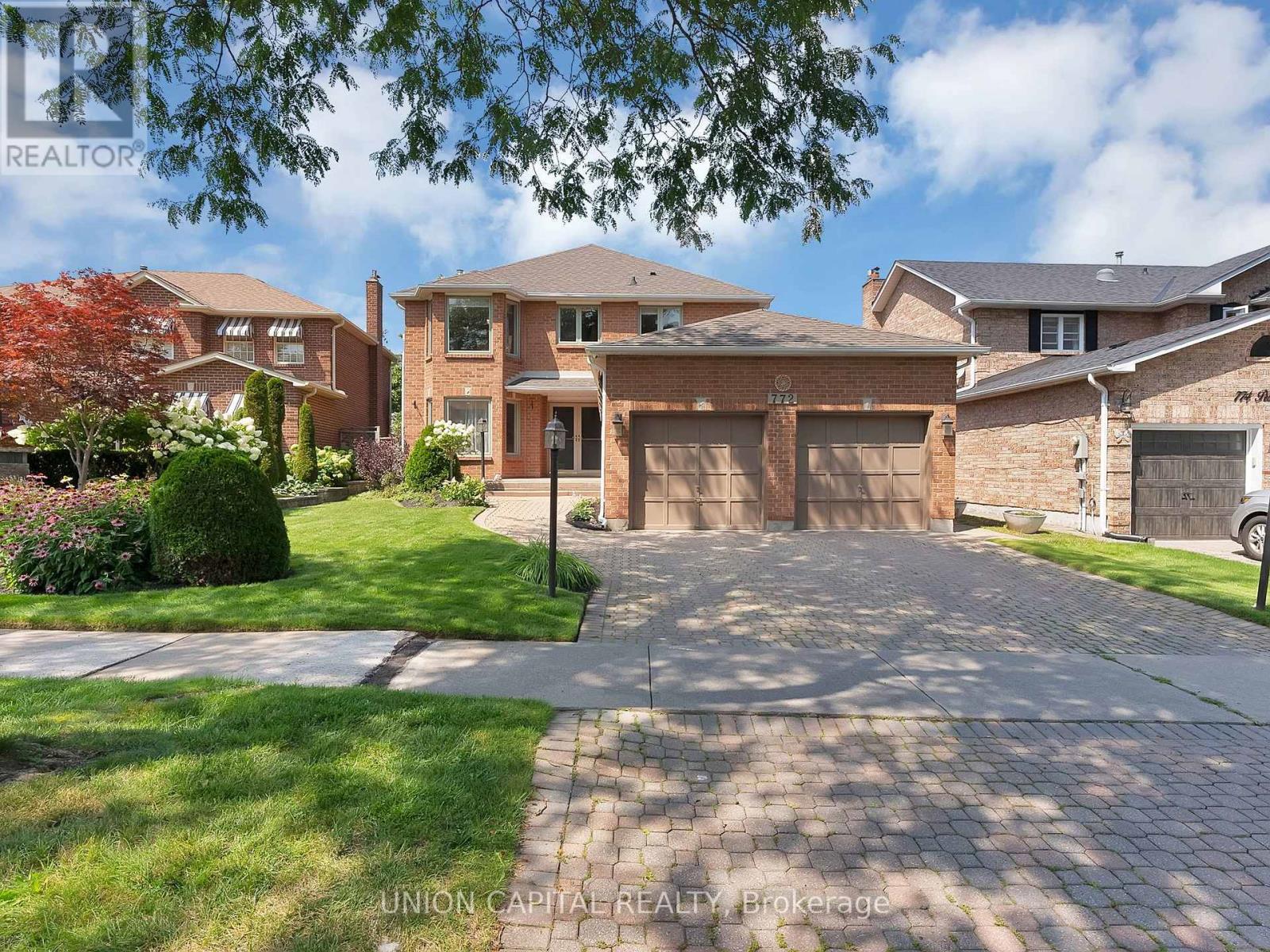 772 PEBBLE COURT