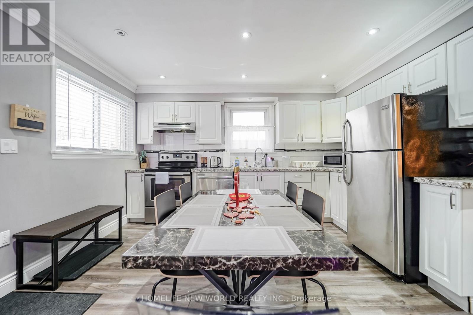 137 Banting Avenue Property Photo 12