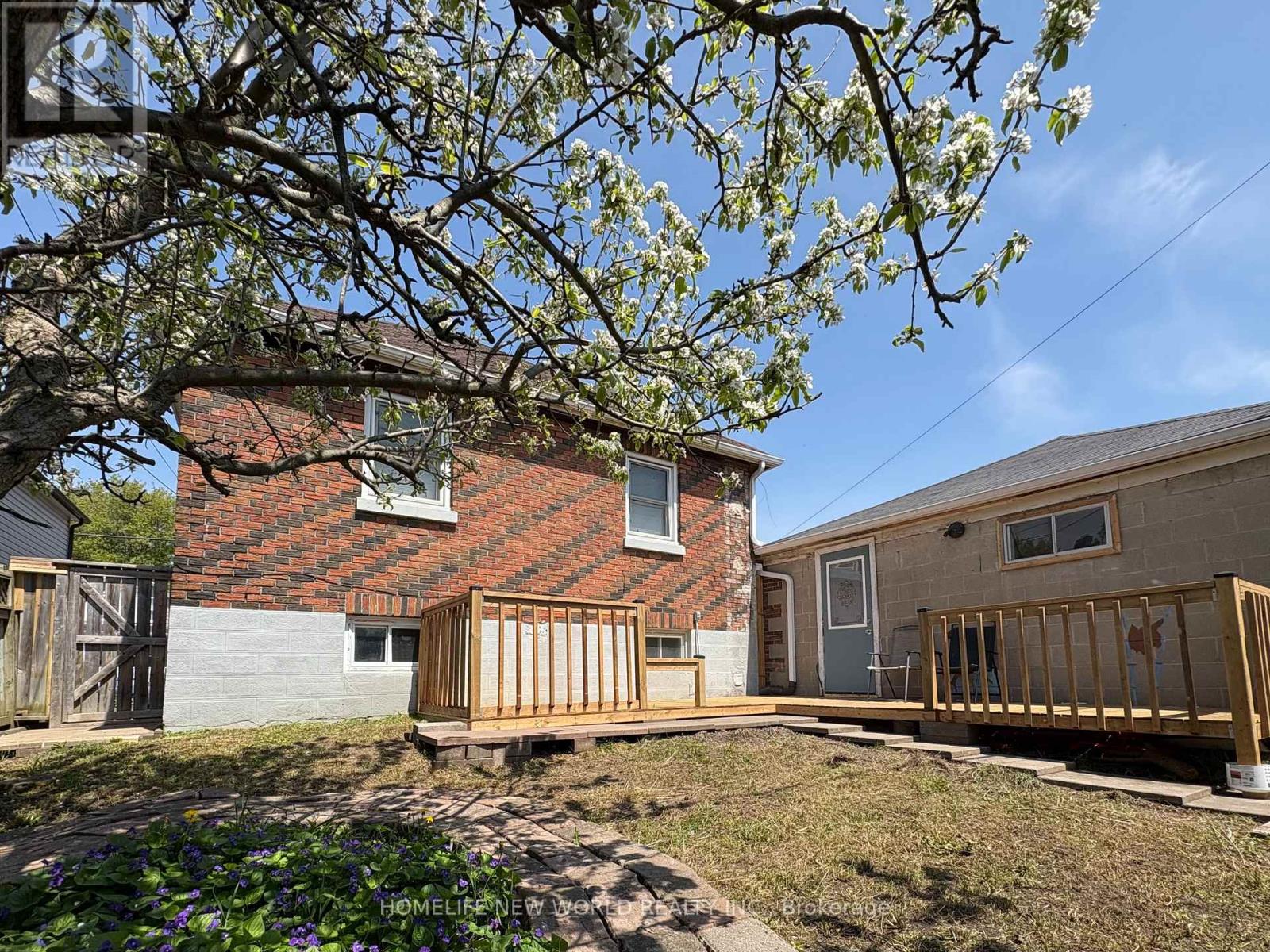 137 Banting Avenue Property Photo 40