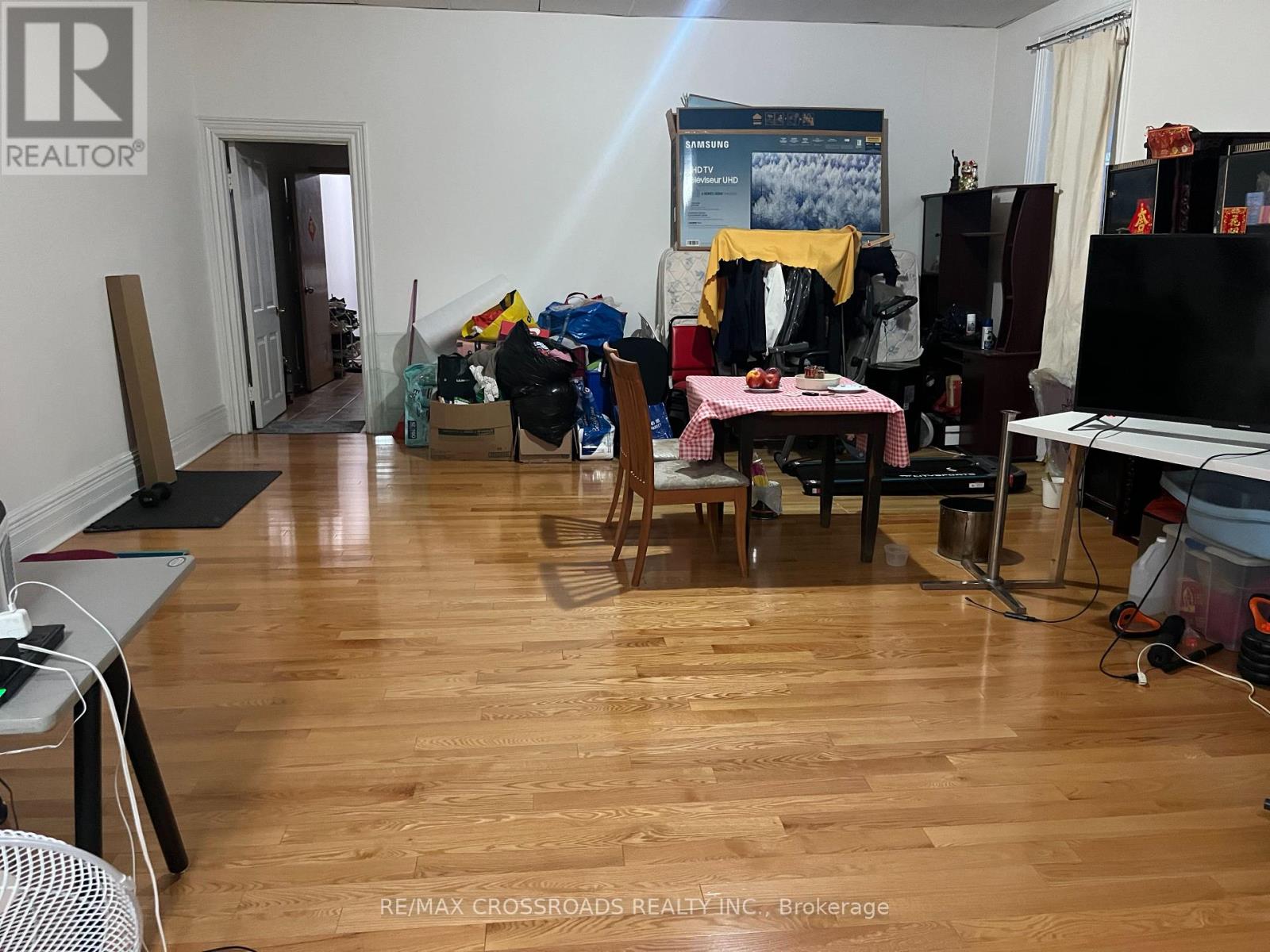 9 King Street W Property Photo 13