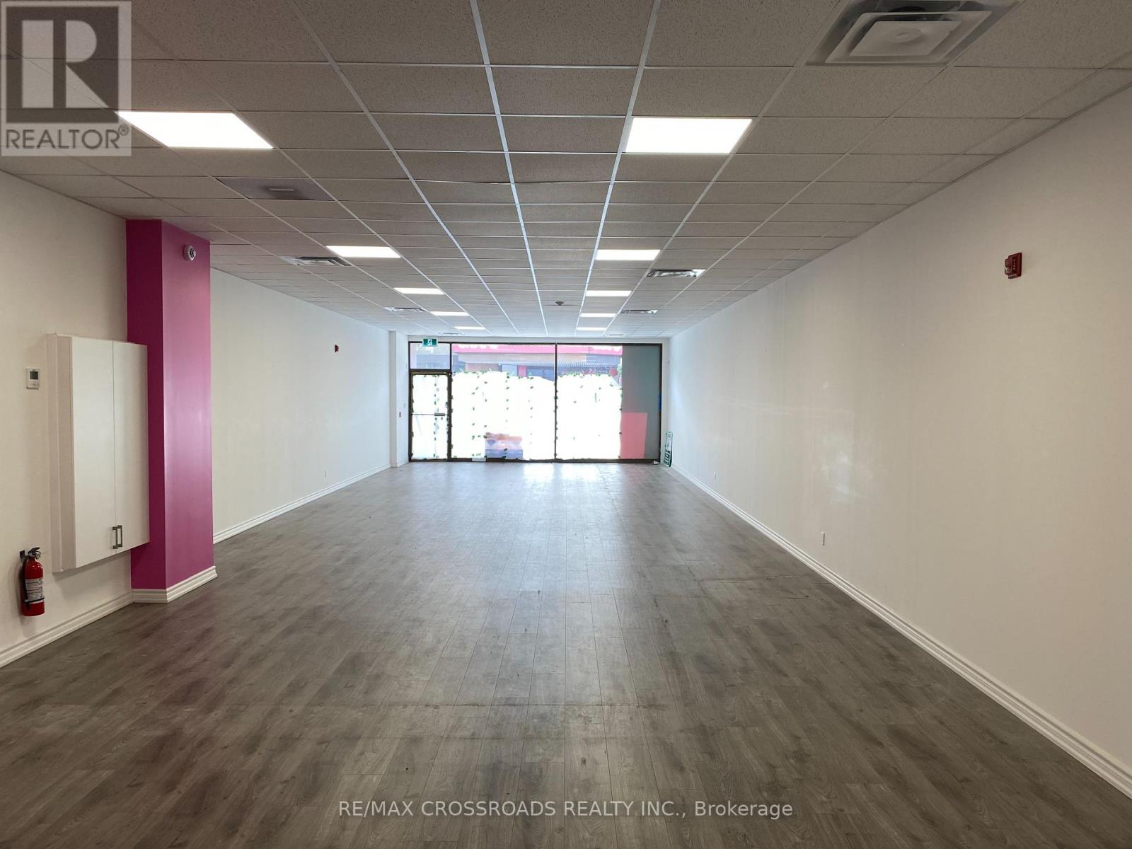 5 Simcoe Street S Property Photo 6