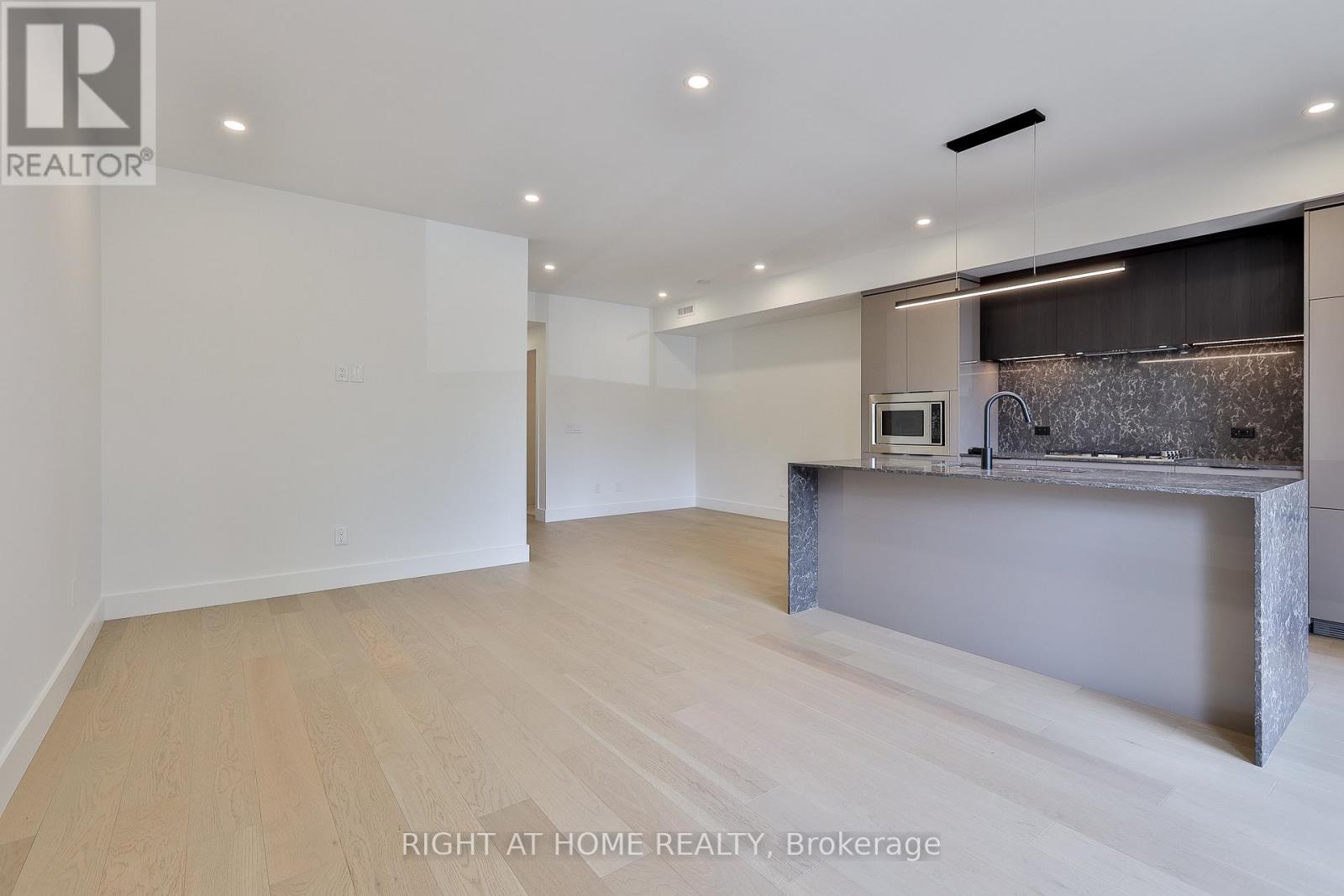 Ground Floor - 2343 Gerrard Street E Property Photo 14