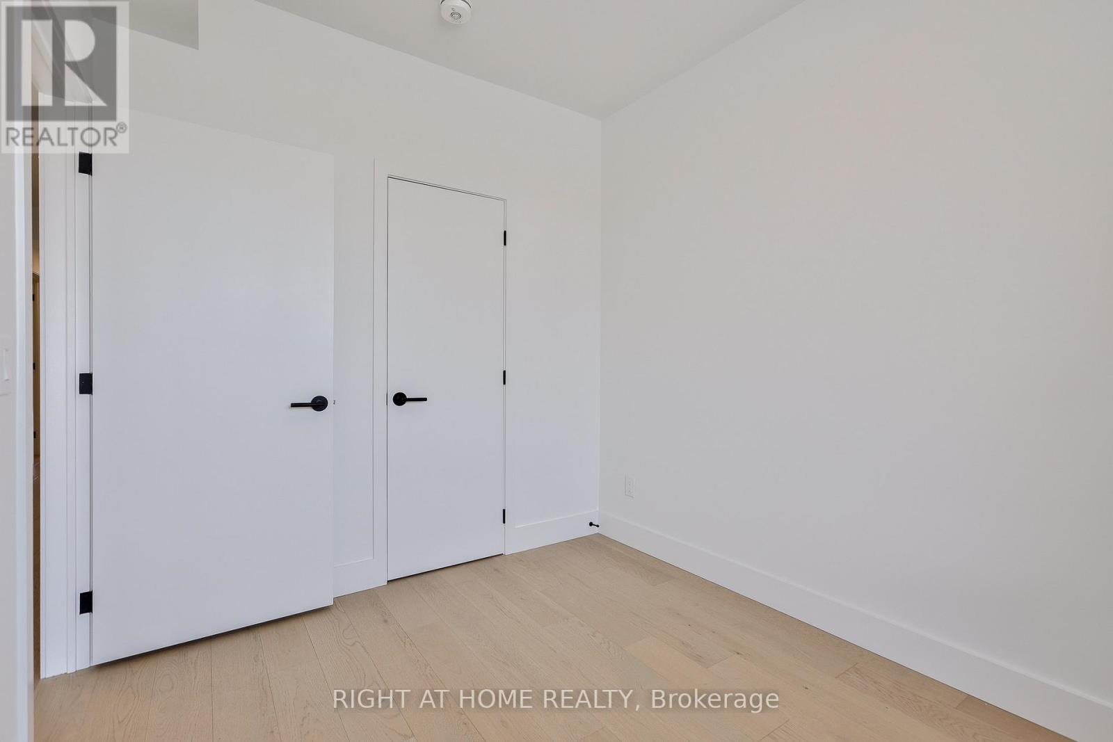 Ground Floor - 2343 Gerrard Street E Property Photo 17