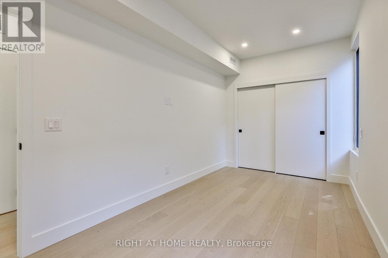 Ground Floor - 2343 Gerrard Street E Property Photo 21