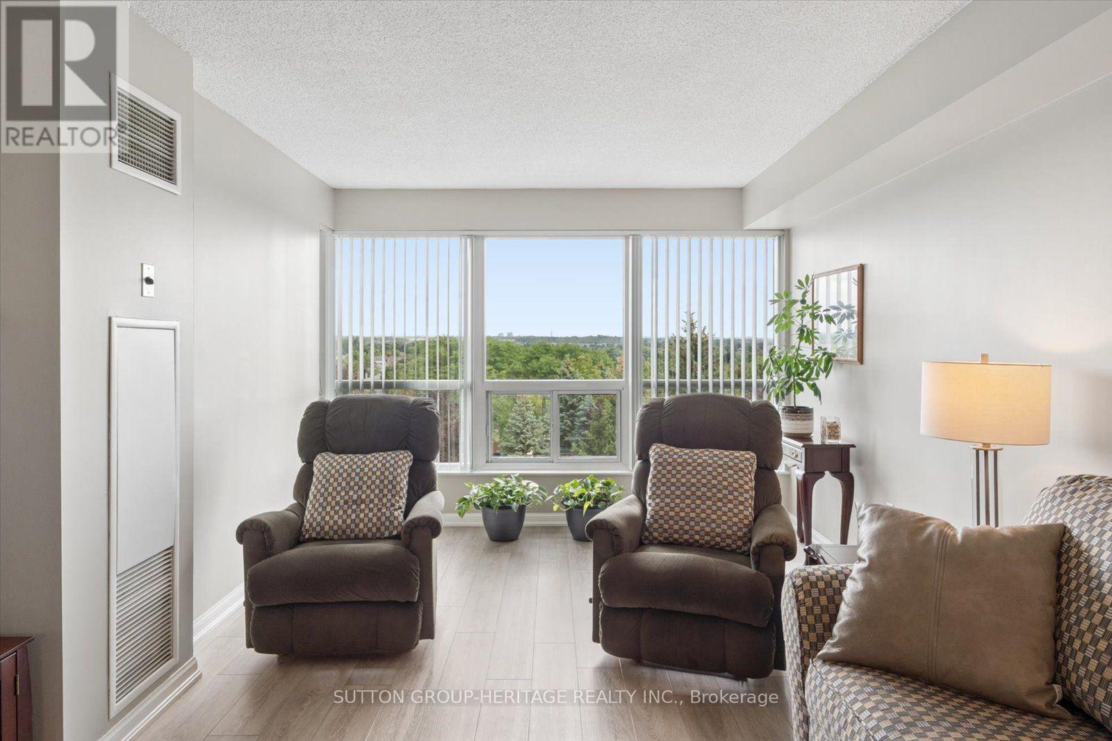 615 - 712 Rossland Road E Property Photo 20