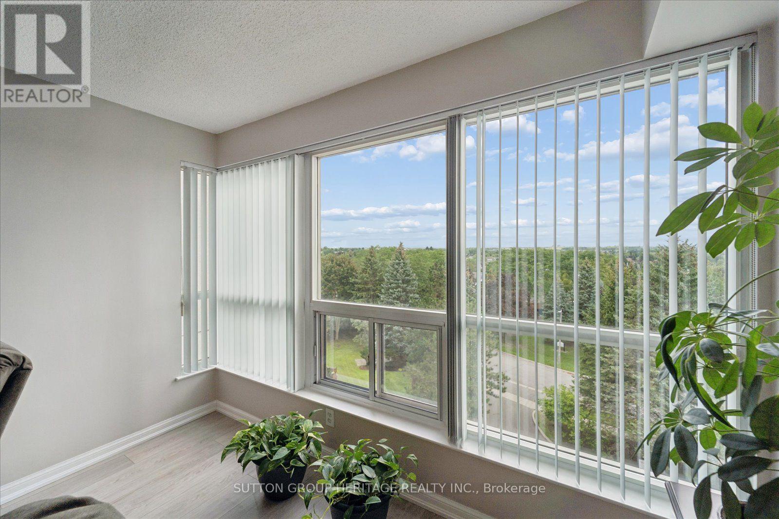 615 - 712 Rossland Road E Property Photo 21