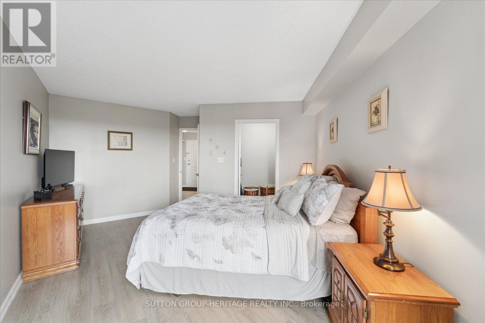 615 - 712 Rossland Road E Property Photo 29