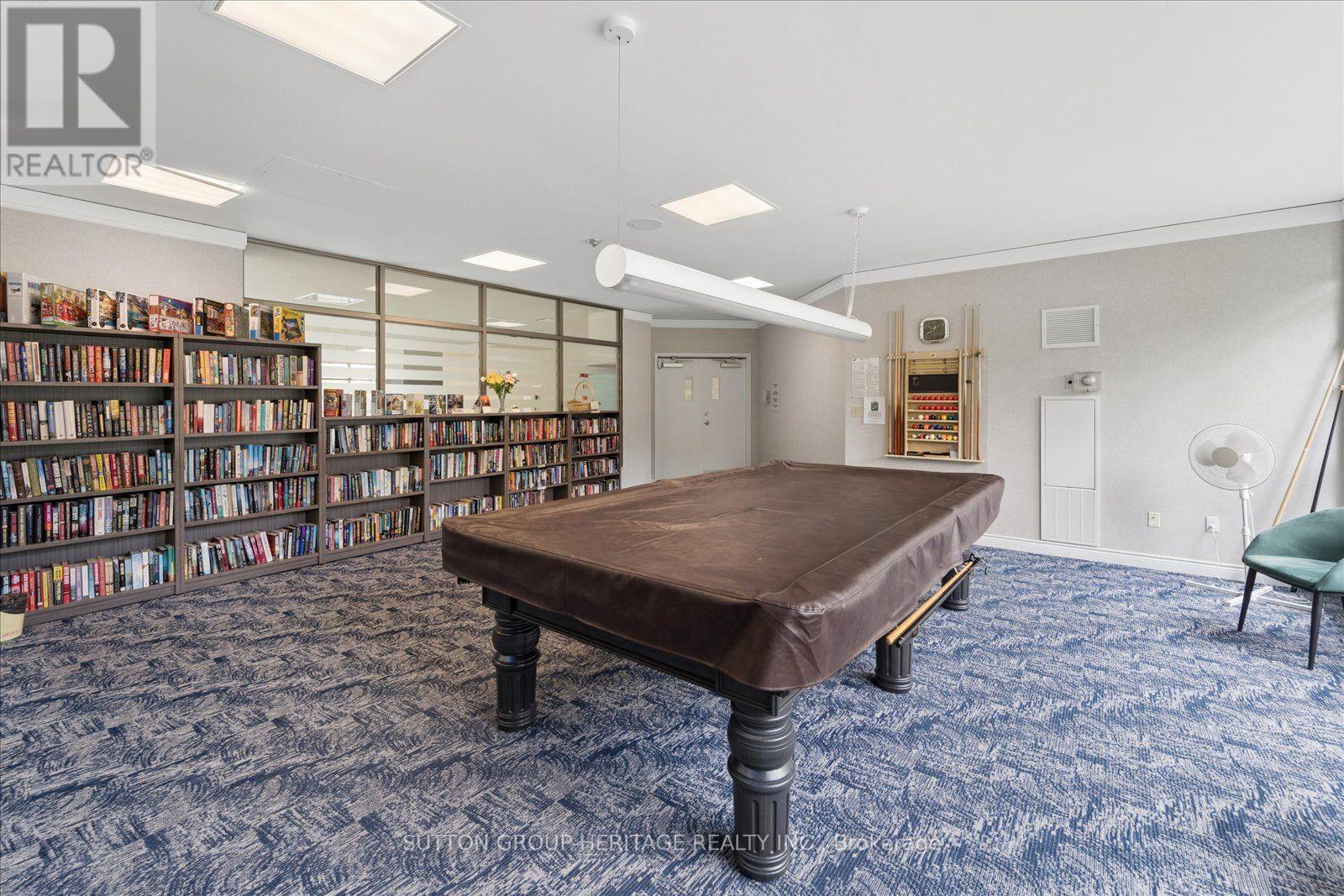 615 - 712 Rossland Road E Property Photo 43