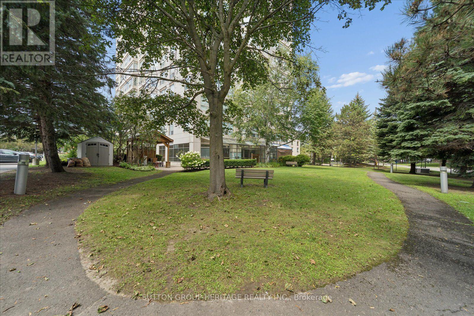 615 - 712 Rossland Road E Property Photo 44