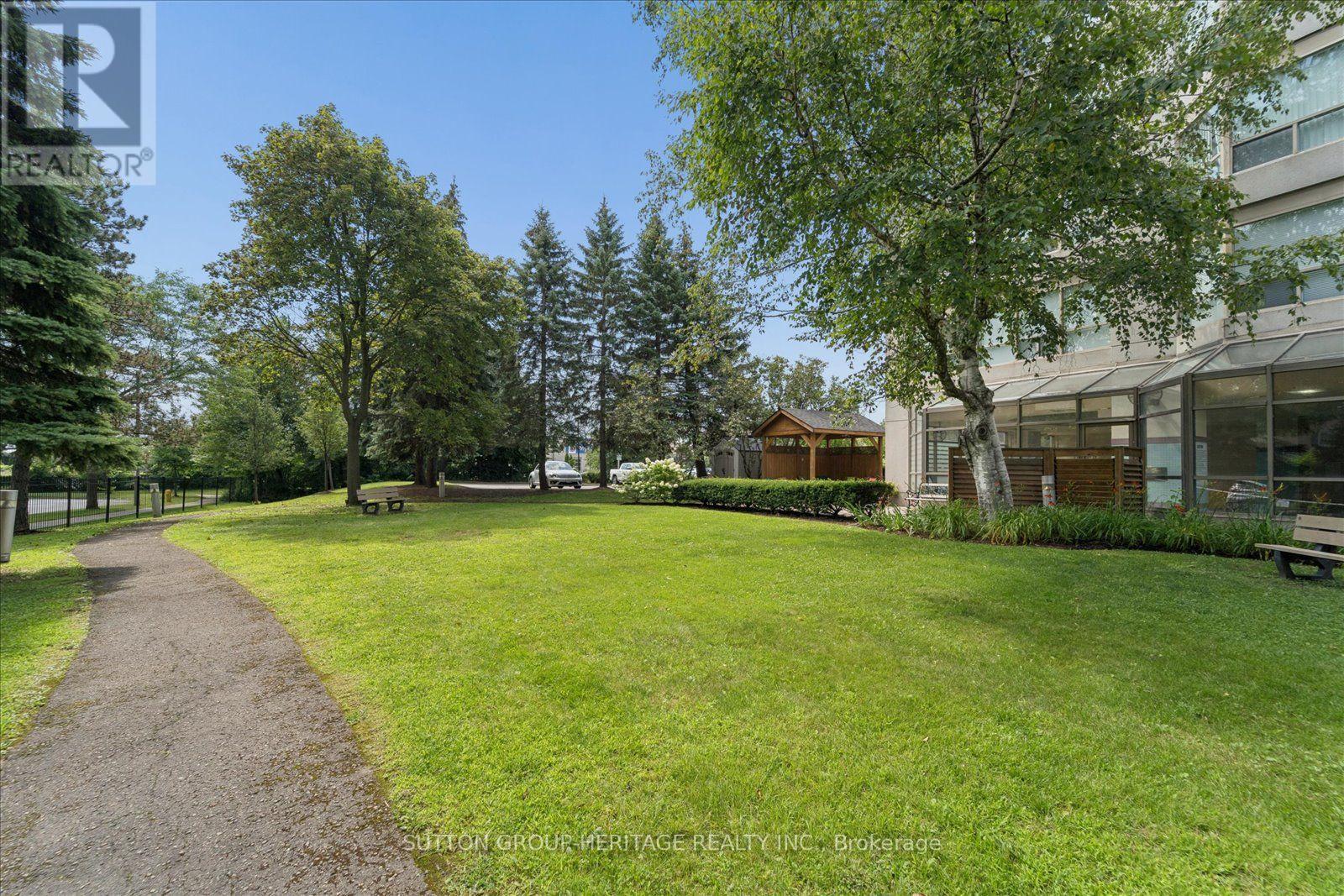 615 - 712 Rossland Road E Property Photo 46