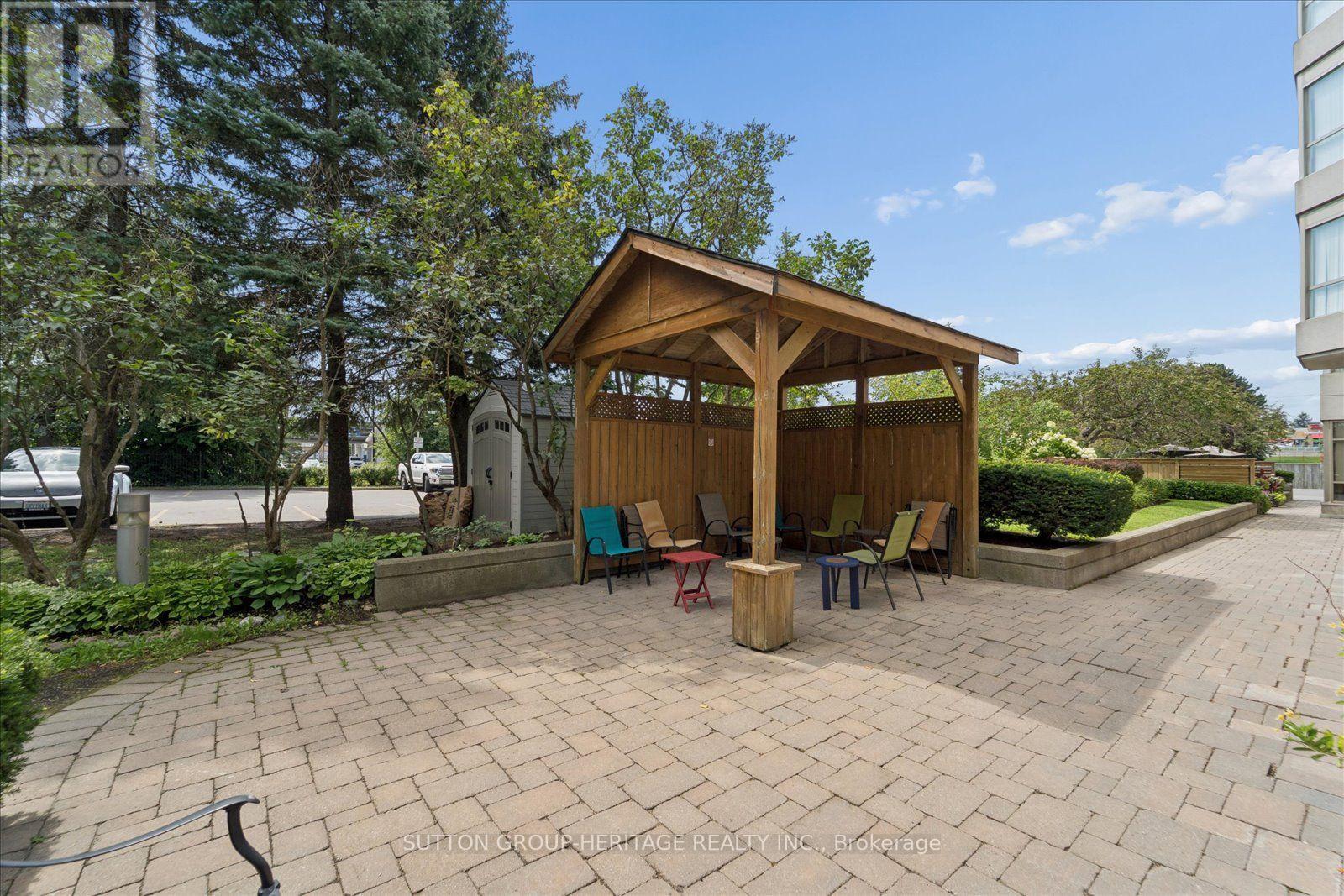 615 - 712 Rossland Road E Property Photo 47
