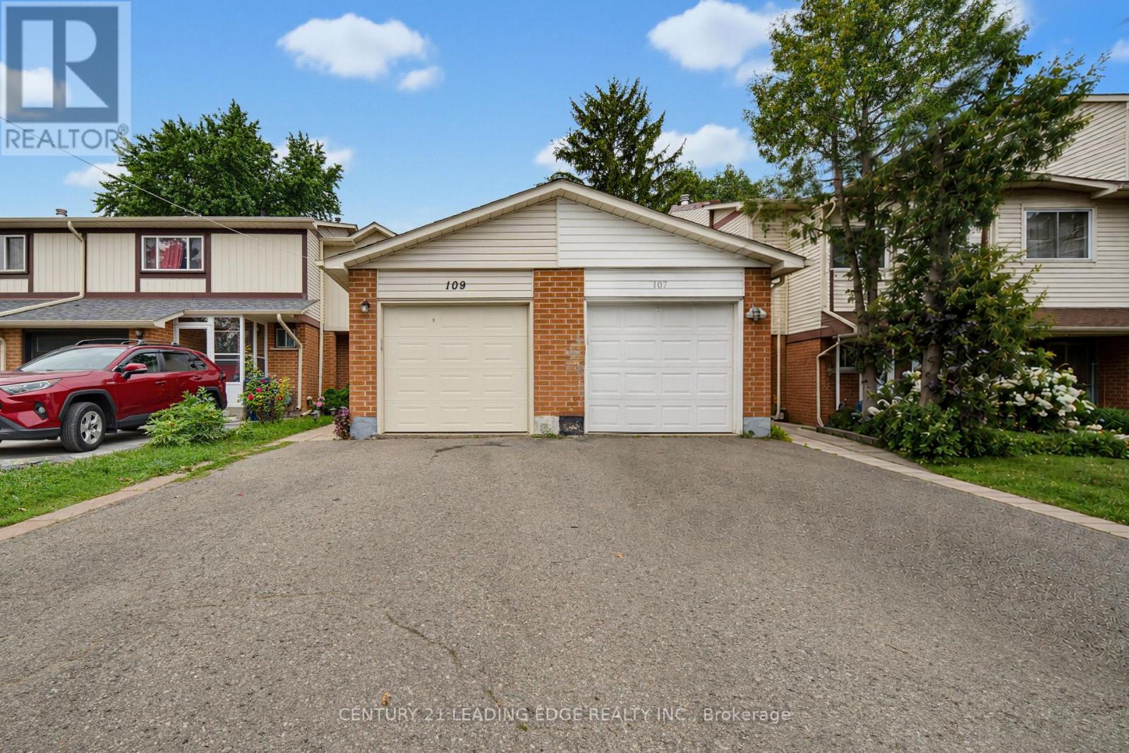 109 Phalen Crescent Property Photo 1