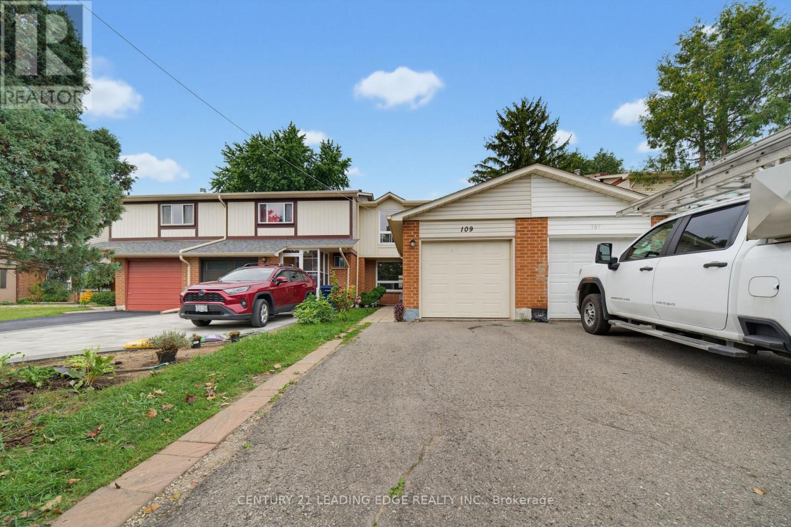 109 Phalen Crescent Property Photo 2