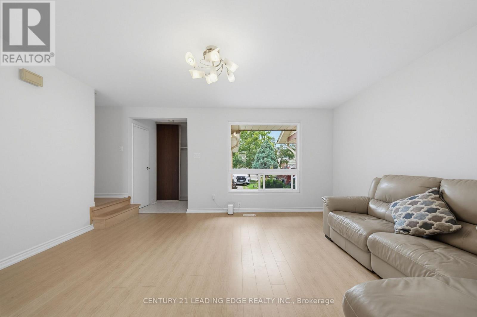 109 Phalen Crescent Property Photo 6