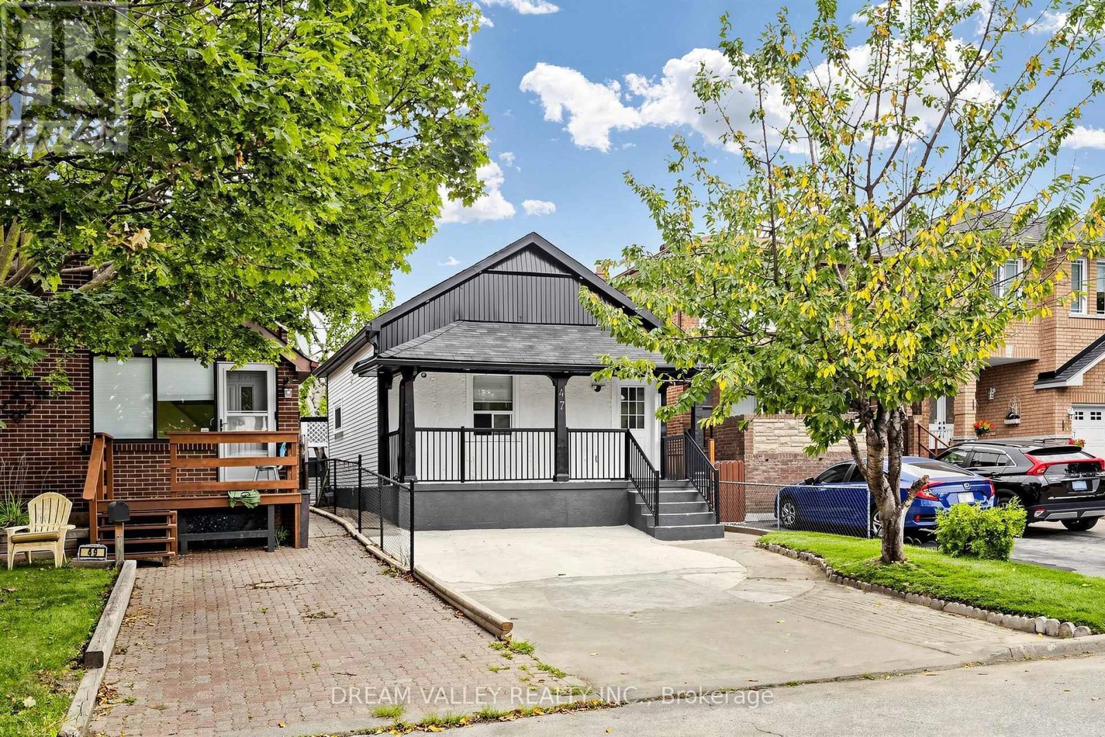 47 Laurel Avenue Property Photo 2