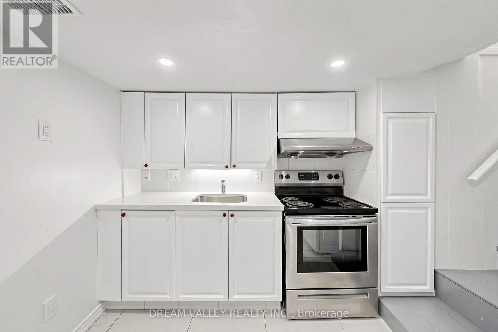 47 Laurel Avenue Property Photo 19