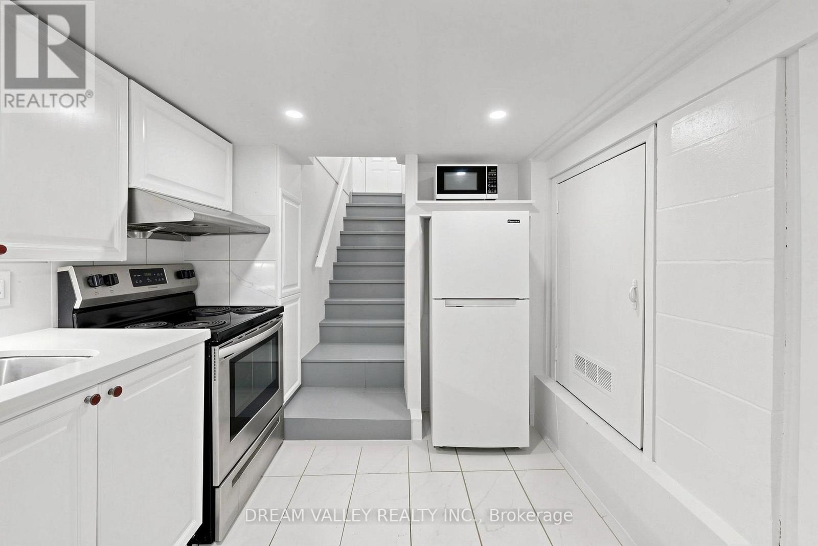 47 Laurel Avenue Property Photo 20