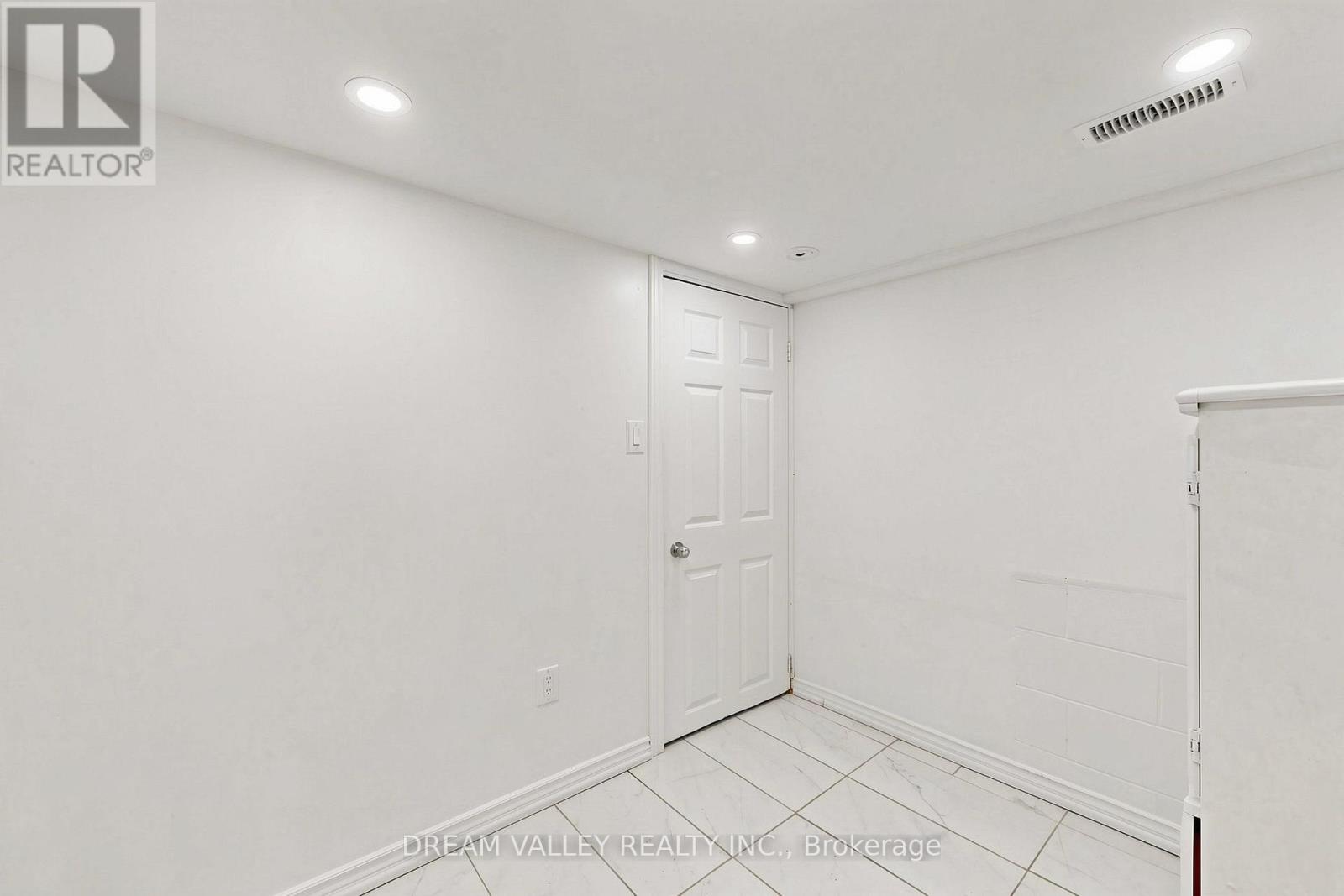 47 Laurel Avenue Property Photo 23