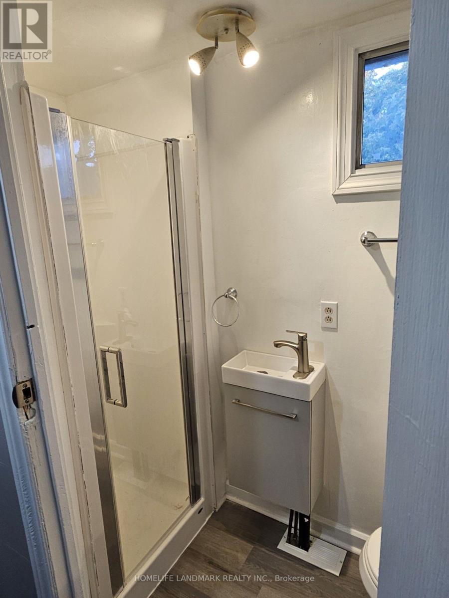 #3 - 23 Ritson Road S Property Photo 11