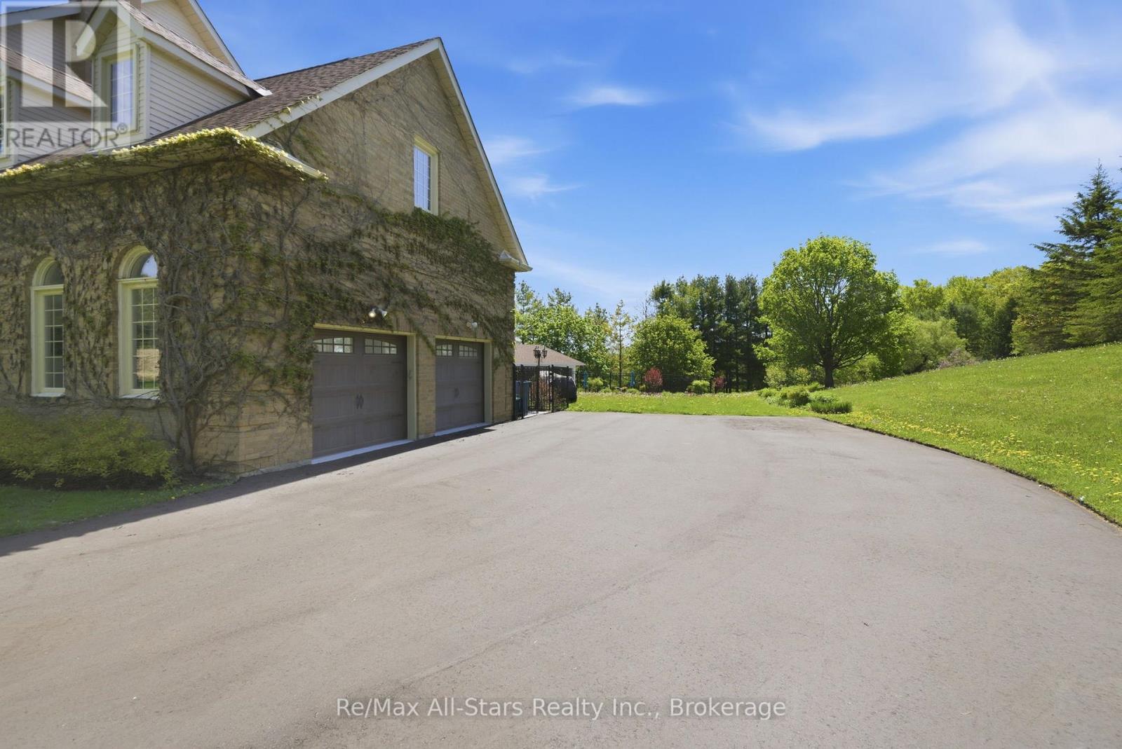 136 Wintergreen Court Property Photo 46