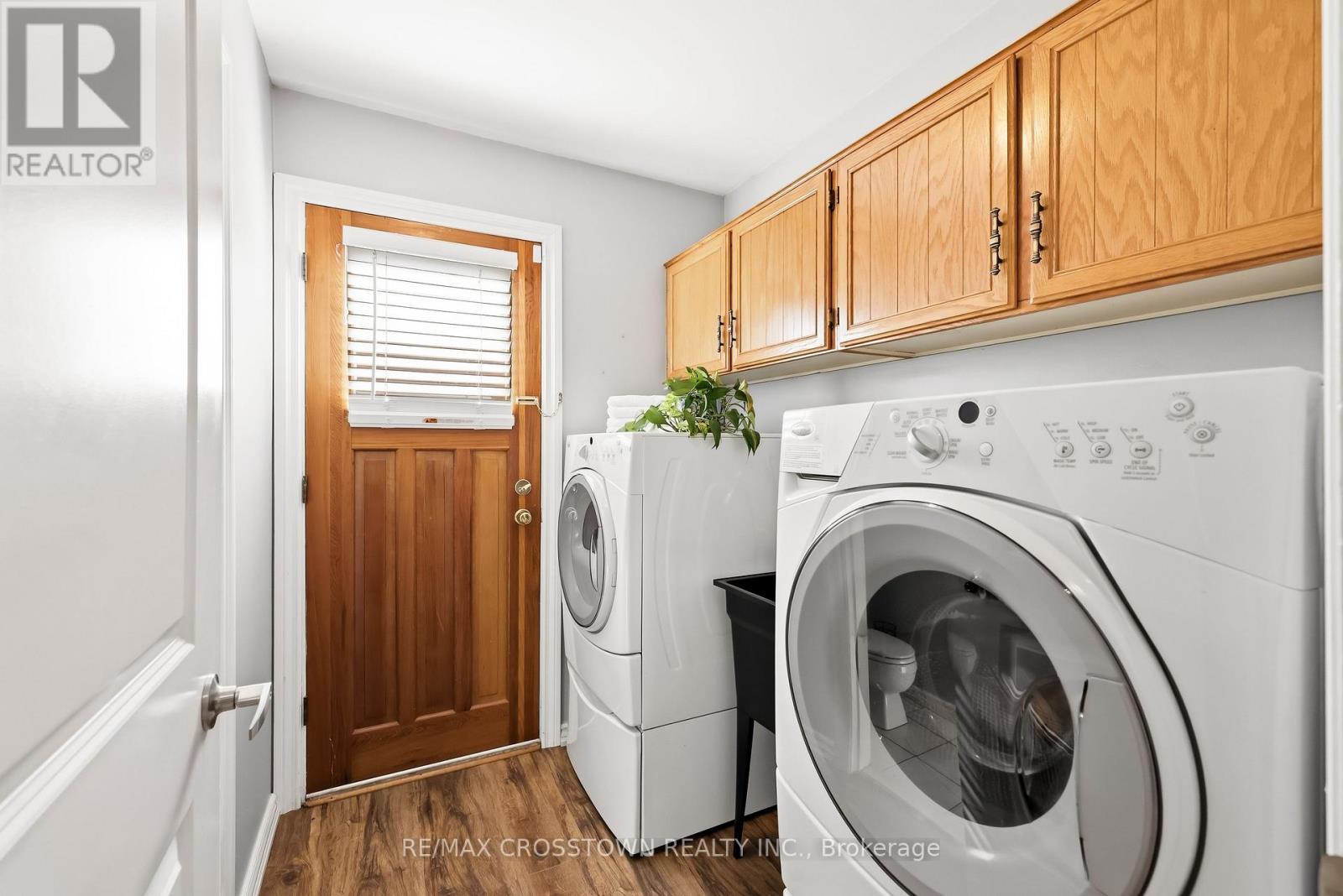 4 Martinet Street Property Photo 22