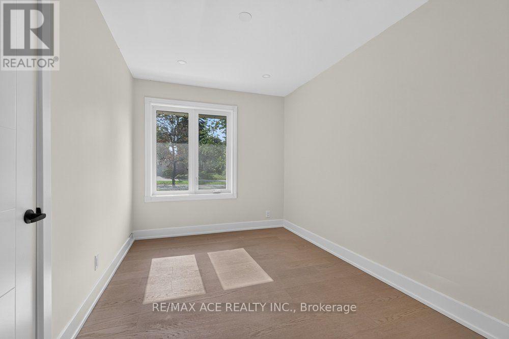 11 Faircroft Boulevard Property Photo 31