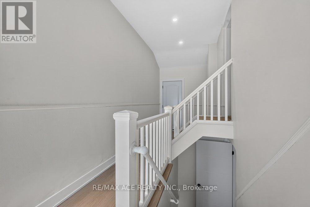 11 Faircroft Boulevard Property Photo 33