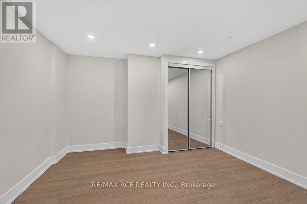 11 Faircroft Boulevard Property Photo 35