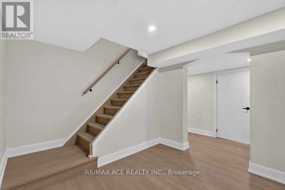 11 Faircroft Boulevard Property Photo 40