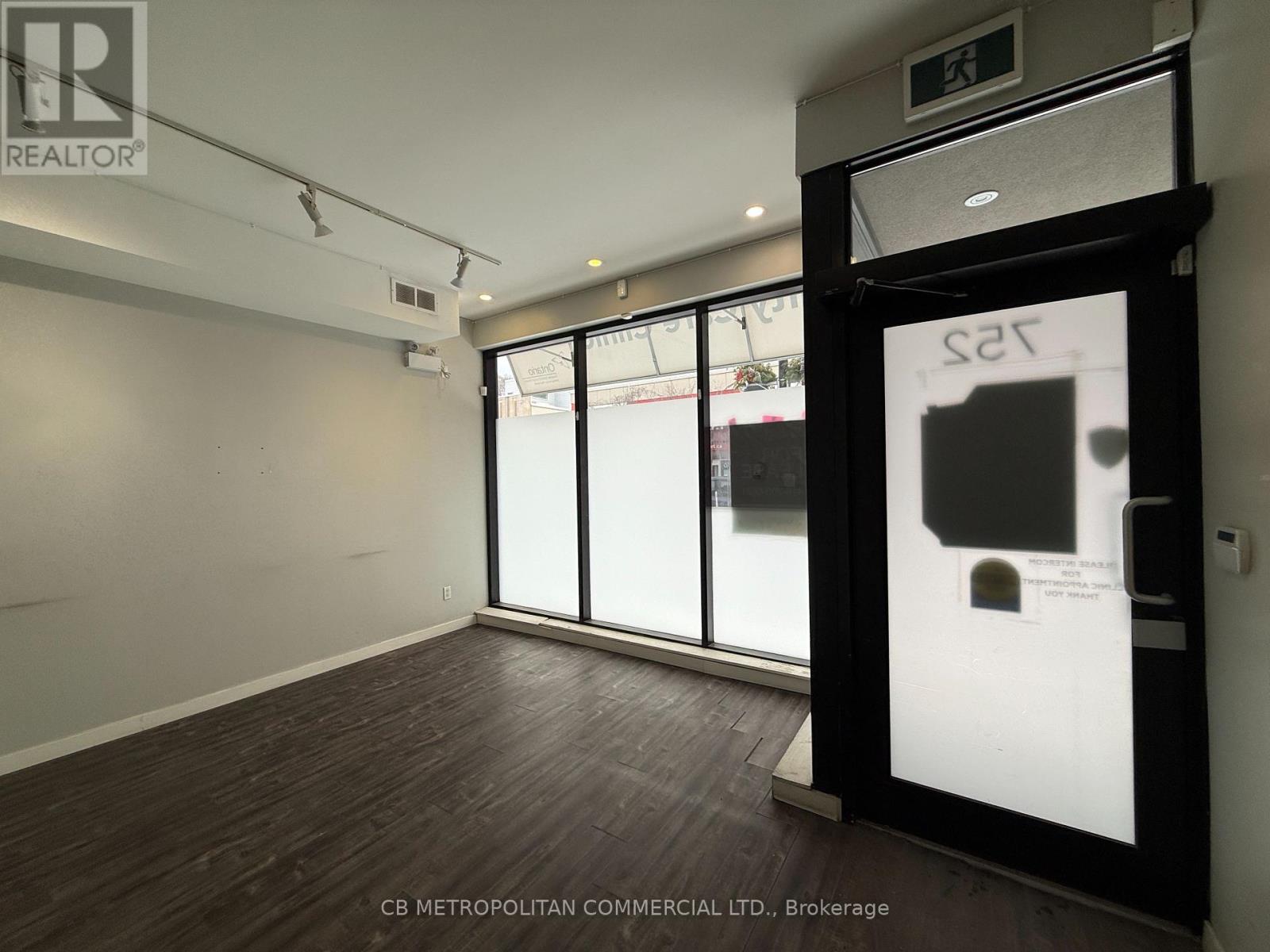 752 Danforth Avenue Property Photo 4