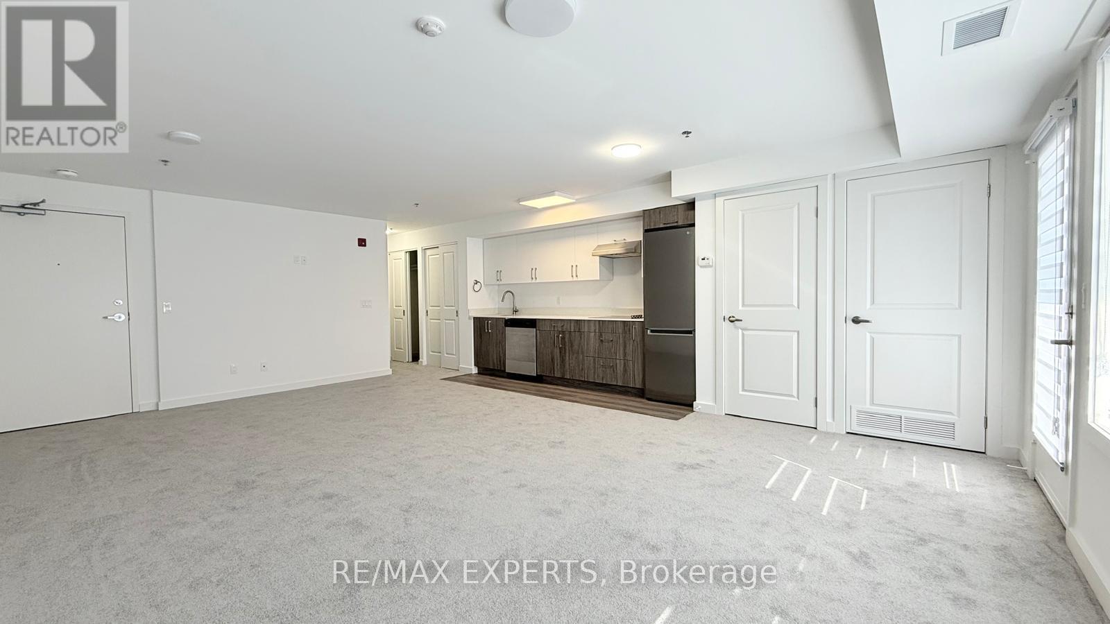 404 - 45 Connaught Avenue Property Photo 1