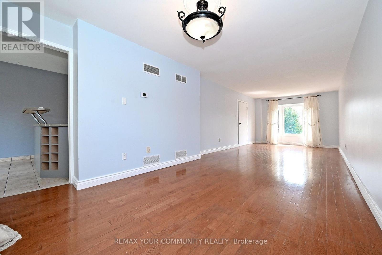 35 Dakin Drive Property Photo 6