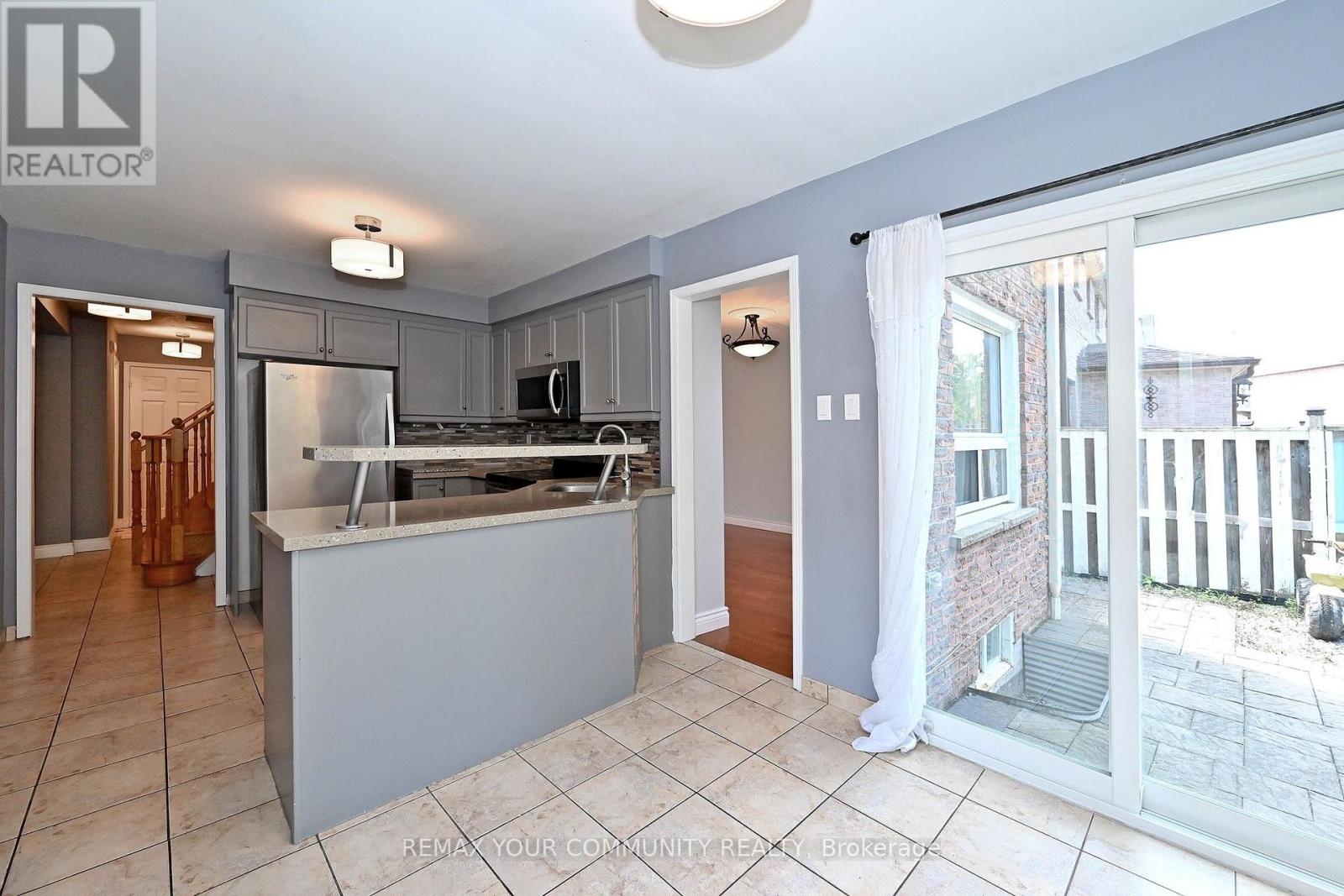 35 Dakin Drive Property Photo 10