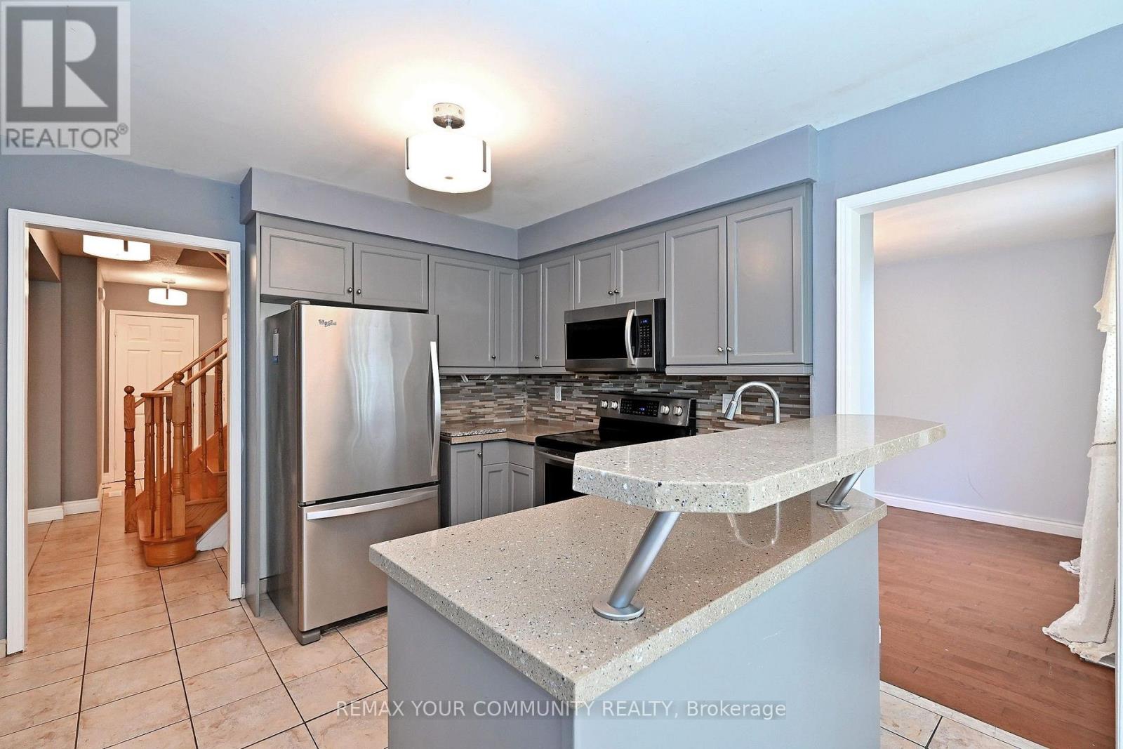 35 Dakin Drive Property Photo 12